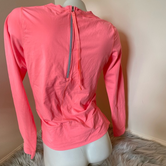 SOLD EVENT Lululemon top - Picture 2 of 3